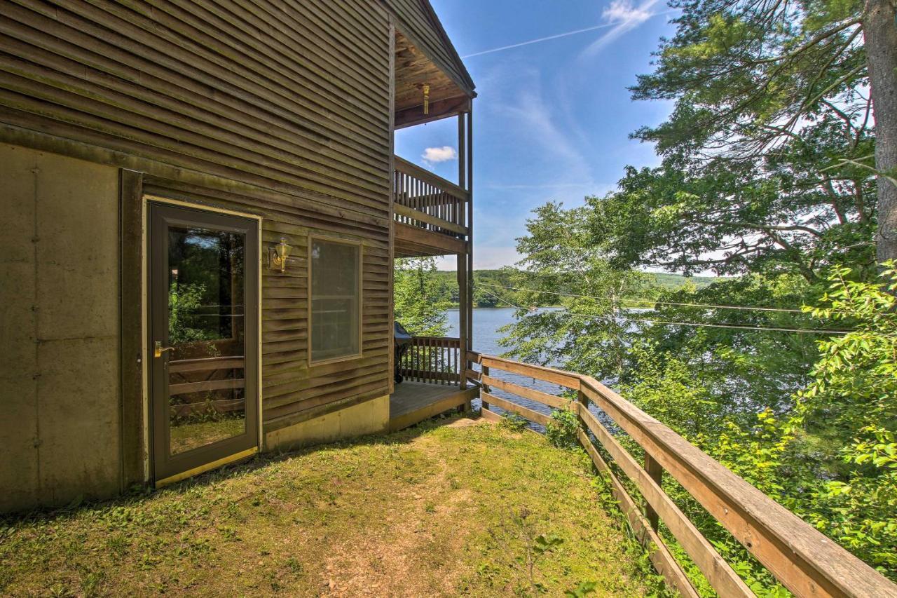 Waterfront New England House On Wickaboag Lake! West Brookfield Exterior photo