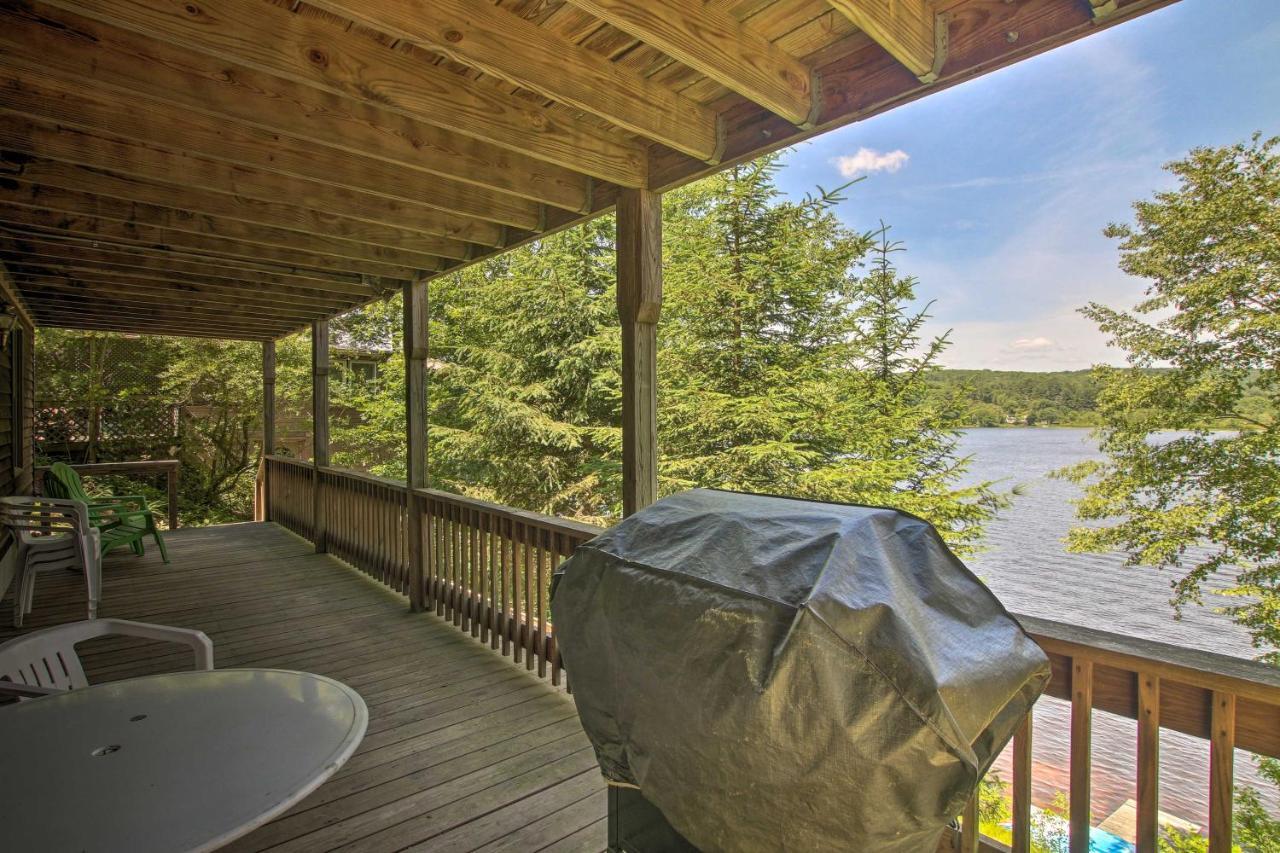 Waterfront New England House On Wickaboag Lake! West Brookfield Exterior photo